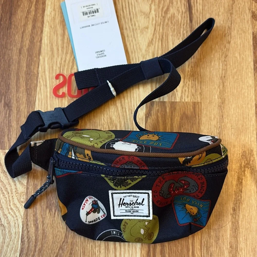 Herschel Twelve Fanny Pack | NWT | Kids